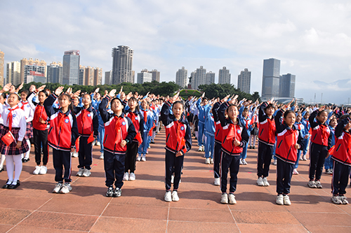 聶耳故鄉(xiāng)“同升國(guó)旗·同唱國(guó)歌”凝聚民族團(tuán)結(jié)力量.jpg
