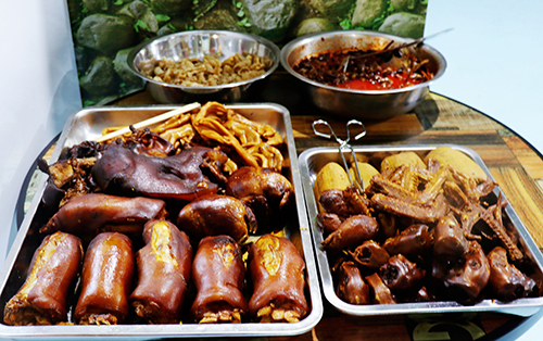 “美食 文體旅”助力玉溪服務消費1.jpg
