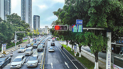 精細化治理繪就城市交通新圖景1.jpg