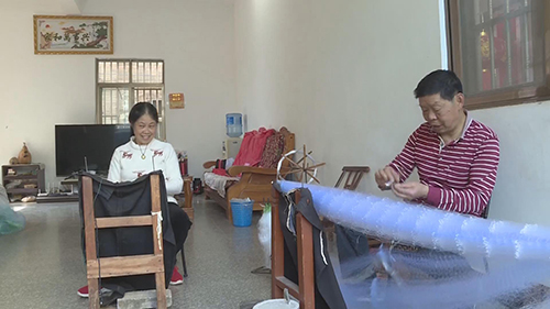 勞務經濟撐起致富新希望.jpg 勞務經濟撐起致富新希望.jpg