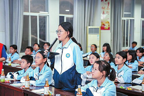 詩歌浸潤成長路思政照亮少年心.jpg
