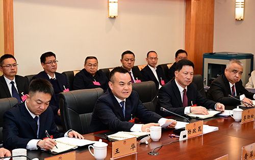 楊政昆參加政協玉溪市第六屆委員會第五次會議分組討論.jpg