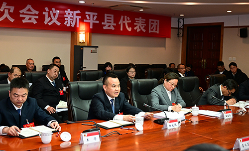 楊政昆參加新平縣通海縣代表團(tuán)審議時(shí)強(qiáng)調(diào).jpg
