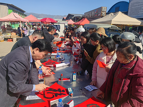 歡樂祥和迎新 春2.jpg