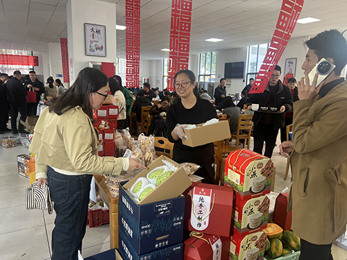 歡樂祥和迎新 春3.jpg