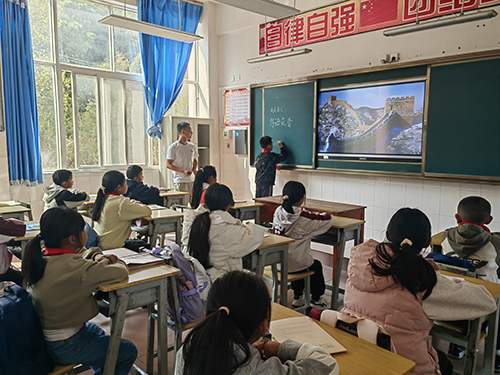 青春力量扎根基層 鄉(xiāng)村振興寫出新篇.jpg