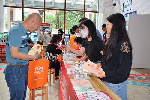 多部門聯合開展職業病防治宣傳.jpg