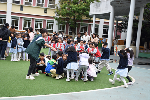防震減災科普活動走進玉溪市第一幼兒園.jpg