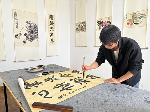 李興：在鄉(xiāng)村深處打造文化“桃花源”.jpg