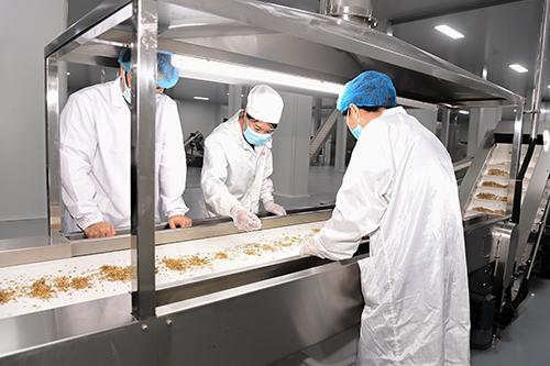 紅云制藥智慧生物醫(yī)藥生產(chǎn)基地即將試生產(chǎn).jpg